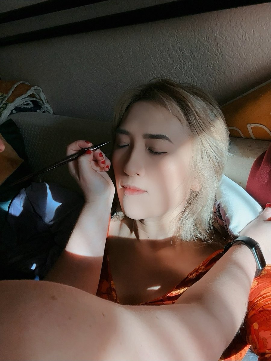 Benefits of having a femme girlfriend.