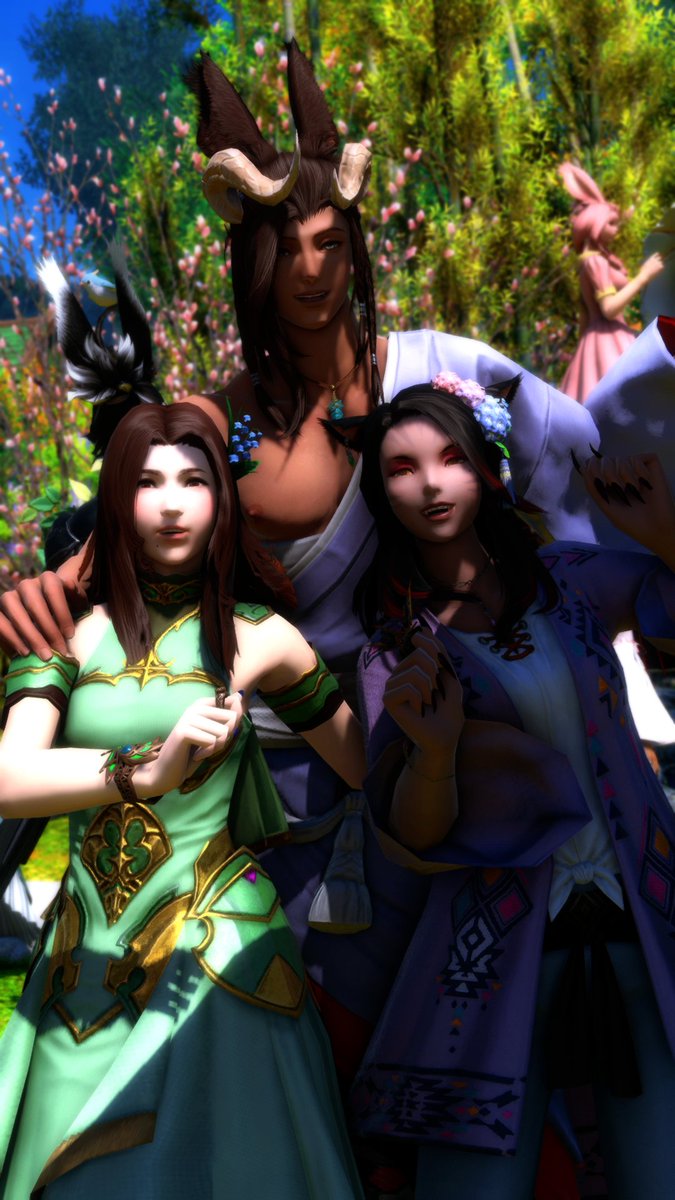 Dancing with @Lumeria_deBorel and Isa, always great to meet you two!! and ty for inviting me Isa~

at #flowerfestap