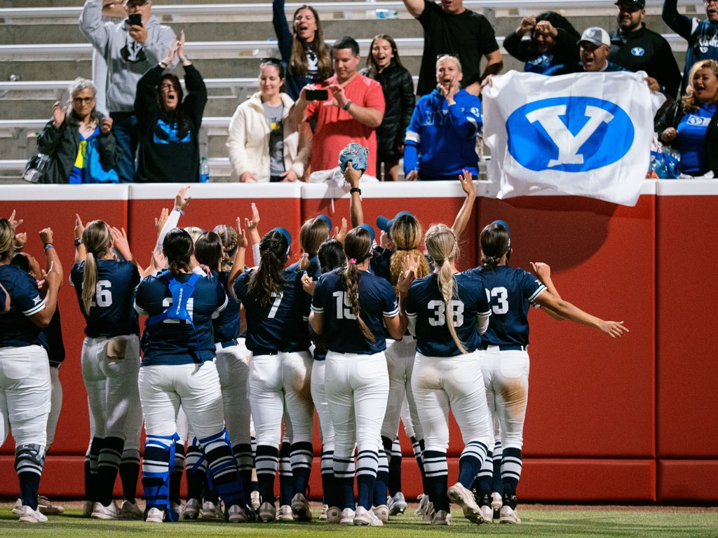 NCAA Softball tweet media