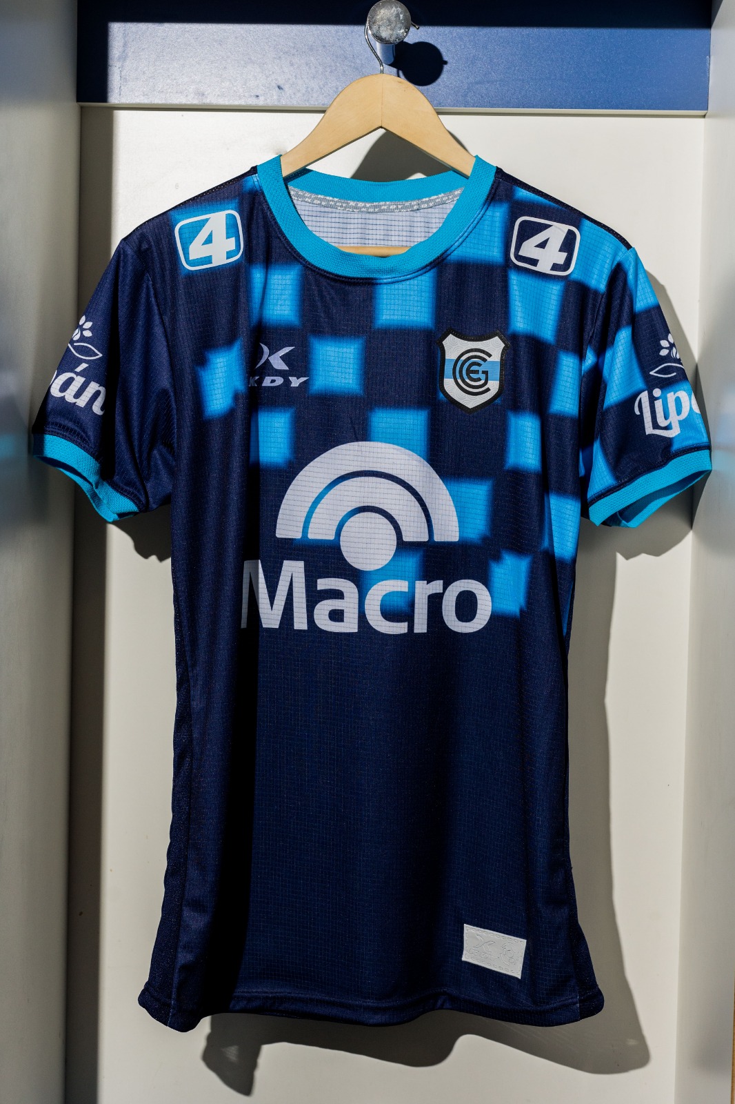 Gimnasia y Esgrima de Jujuy on X Te mostramos las camisetas titular y suplente de Gimnasia y Esgrima de Jujuy que nos acompanaran en esta