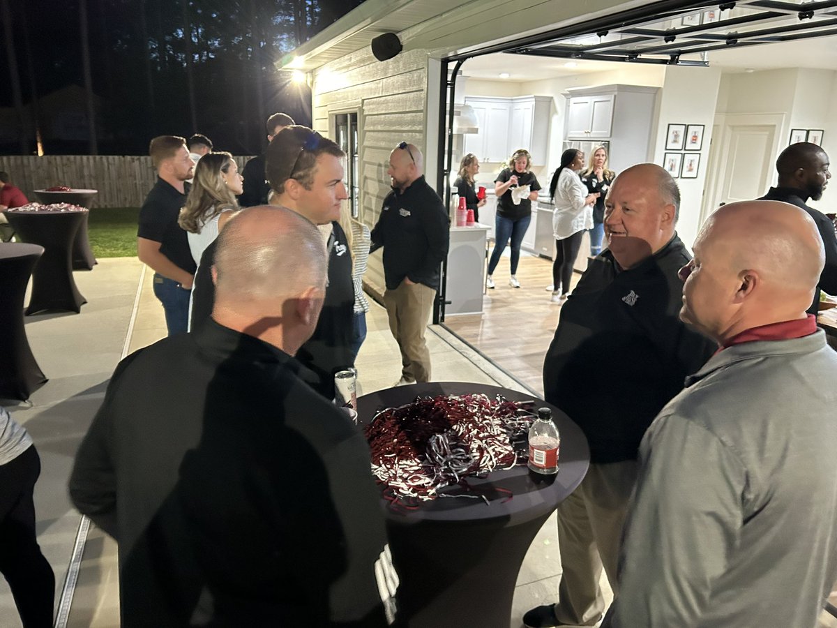 The inaugural Trojans Together “Get Together” was a hit! Thanks to all of our collective members and student athletes for a special night.