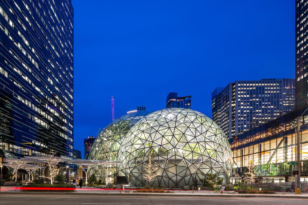 Amazon Spheres Takes Biophilic Design to New Heights
Featuring: Tnemec's Fluoronar
buff.ly/48FdQP8 
📸 | Sean Airhart 
#architecture #coatings #biophilicdesign #greendesign #sustainability