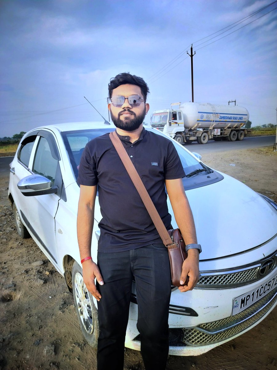 ajay_H_kanoje's tweet photo. विज्ञान दुनिया को कितना भी विकसित और सुखद बना दे, लेकिन मानसिक शांति आज भी प्रकृति की गोद में मिलती है।
जोहार !
#AjayKanoje #TheFirstJohar #Adivasi https://t.co/hGpZXn40R4