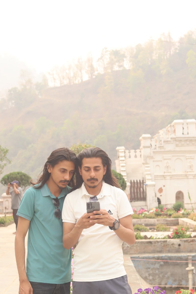 HimalSubedi7's tweet photo. २०८० सालको अन्तिम तस्वीहरू। @Parbat_Subedi https://t.co/N0fSlYBfEn