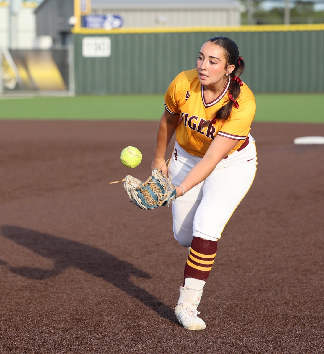 CALL OUT TO DRIPPING SPRINGS ACE PITCHER @anderson_haiden WHO GETS THE DECISION DUB OVER THE WESTLAKE CHAPS 11-7. STELLAR PERFORMANCE BY THE #18 ANDERSON. HUGE DISTRICT WIN. @jww1688 @CoachGZimmerman @marisa_tuzzi @DSHSsball @var_austin