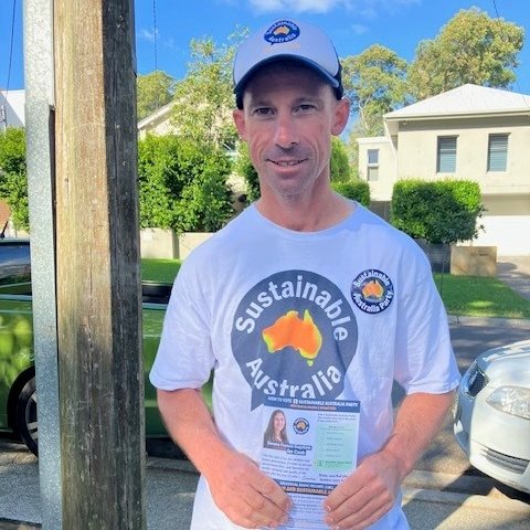 VoteSustainable's tweet photo. Glen the party crasher! 

Love your work. 👏👏👏

#CookVotes https://t.co/fyhqziTqnm