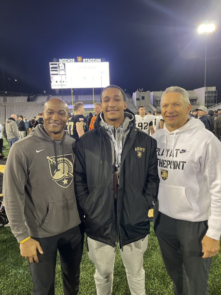 arion_whitt's tweet image. Blessed to say that I am 100% committed to the Army West Point, I wouldn’t be here without my teammates and coaches and especially my family which has helped me develop into the player and person I am today @coachparker85 @CoachJeffMonken @CoachDDixon #GOARMY #BEATNAVY
