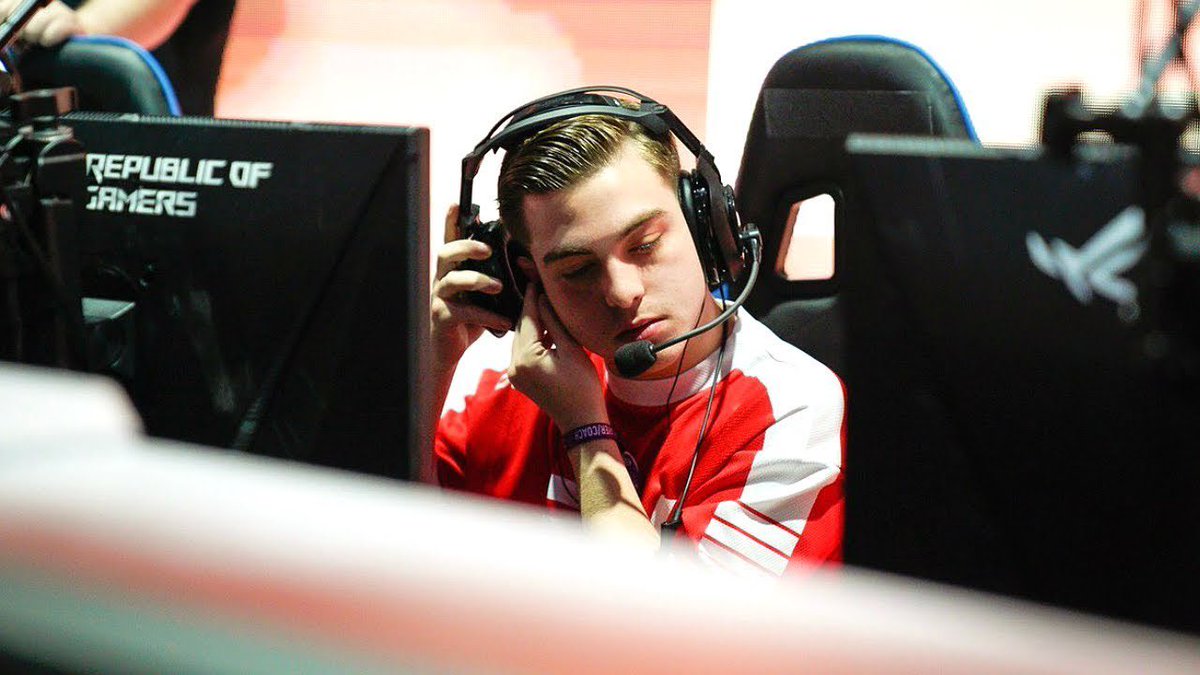 GGBreakingPoint's tweet image. The Flank cast voted BO4 @SimpXO as the HIGHEST player peak of all time.

Do you agree? 🤔