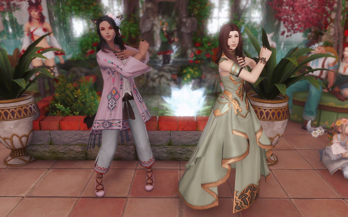 UsakoHeart's tweet photo. Stopped by the #flowerfestap art party for a little bit! Got to capture some photos of everyone. Everyone looked so lovely 🥺🌻🩷 https://t.co/qIqlkribKK