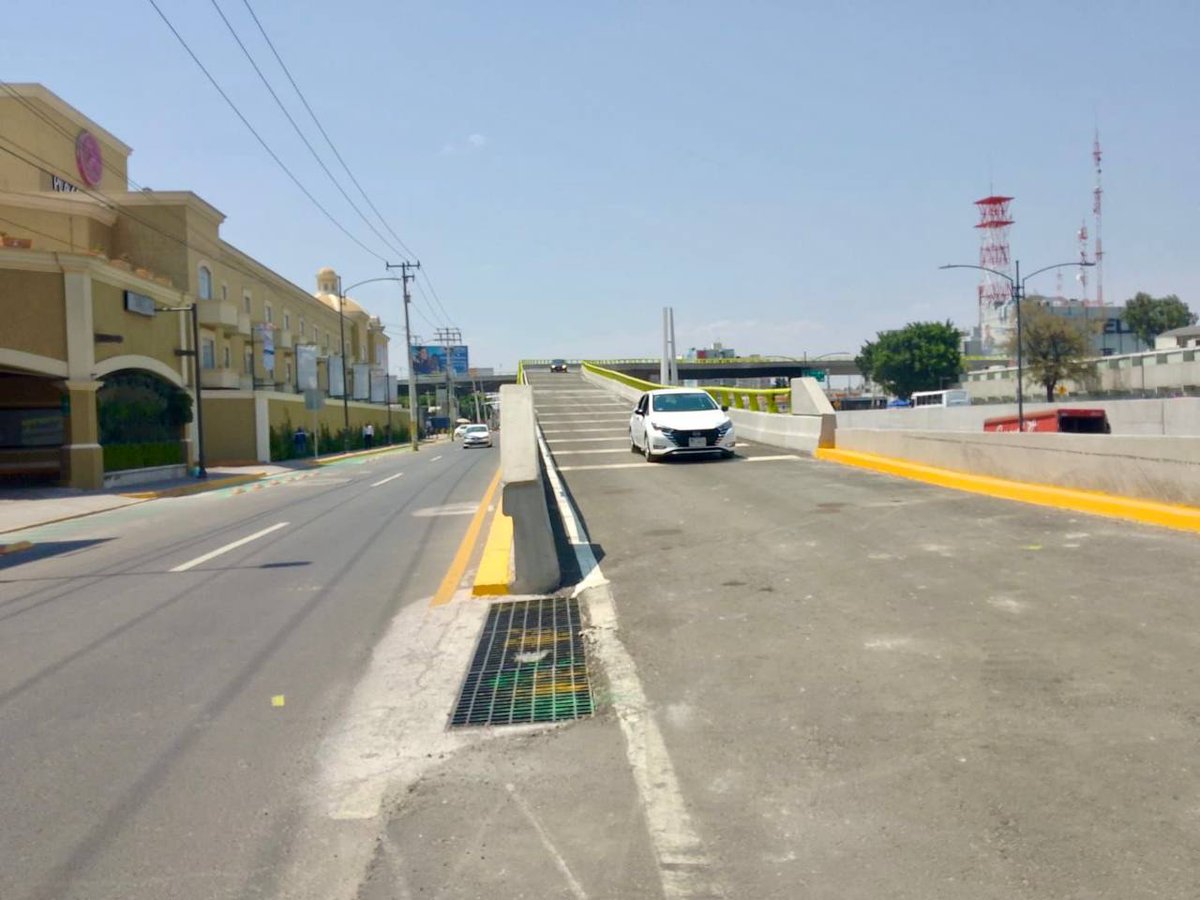 El paso elevado de Zaragoza en su conexión con Paseo 5 de Febrero se encuentra habilitado, recuerda conducir con precaución.