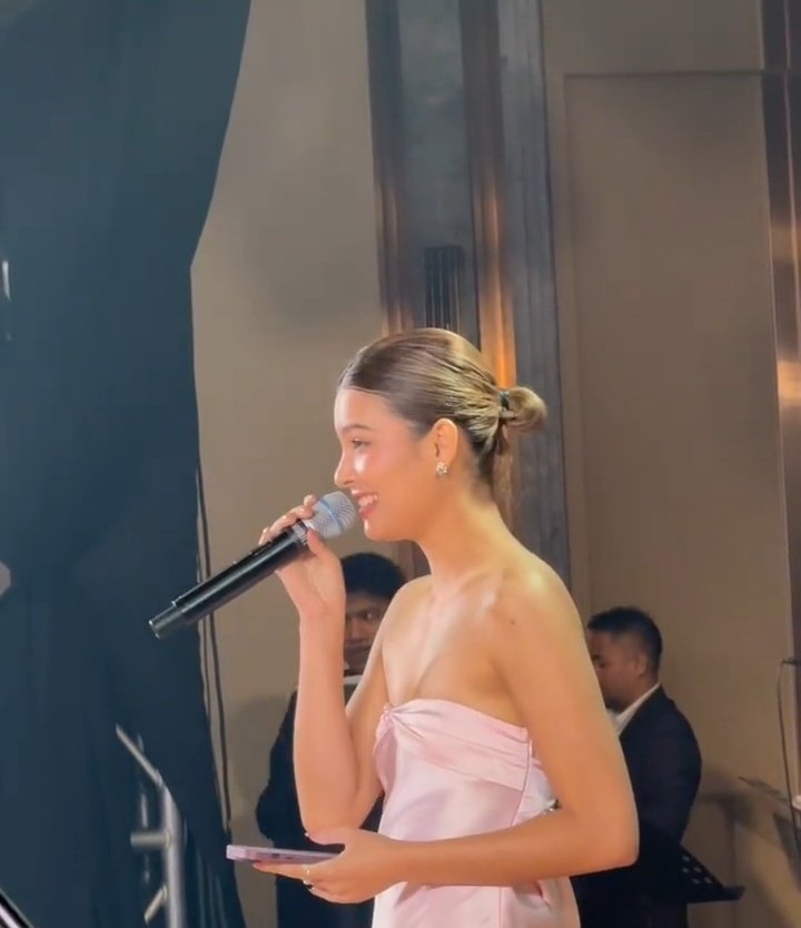 friesxcx's tweet photo. i can slide on her nose. gandang di nakakasawa😌

#AnjiSalvacion https://t.co/m5azurd04Z
