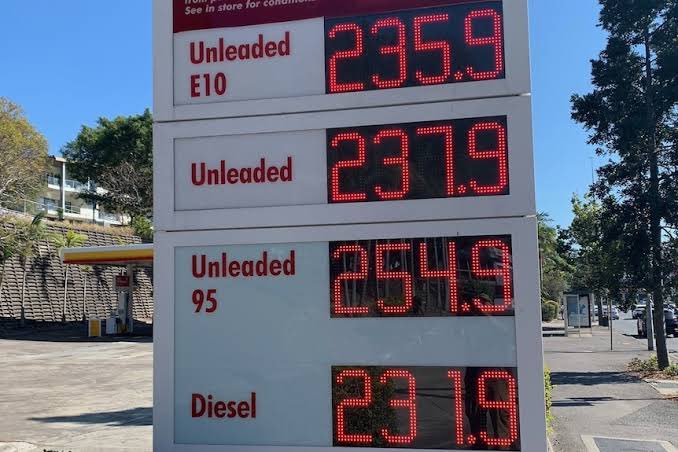 Who remembers @AlboMP smart arse remarks about fuel prices when Morrison was PM ? How has that worked for the @AustralianLabor imbecile? #auspol #NotMyPM