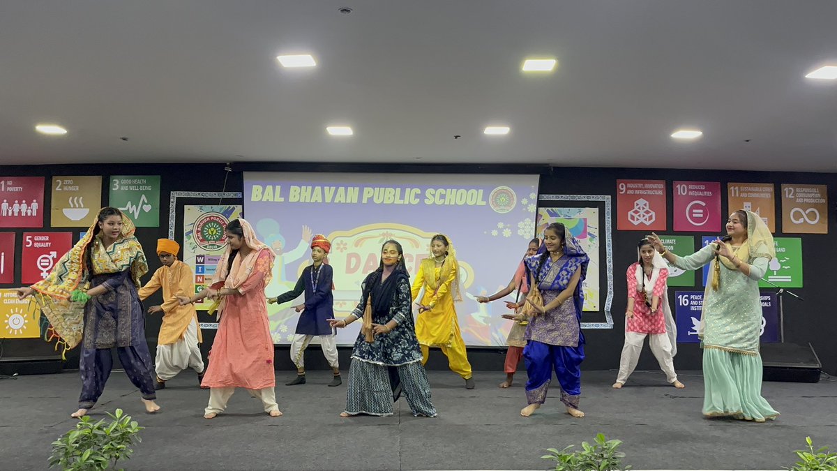 21karki's tweet photo. “Vaishakhi, not just a festival, but a celebration of happiness,resilience, unity, and the spirit of community“.  The Students of class VIII-C marked the day of vaishaki with great enthusiasm and joy in the form of dance.
@vividh87 @BBPSMV https://t.co/Jy8NLBYhxW
