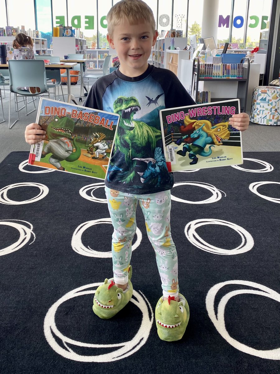 SpoedeLibrary tweet media