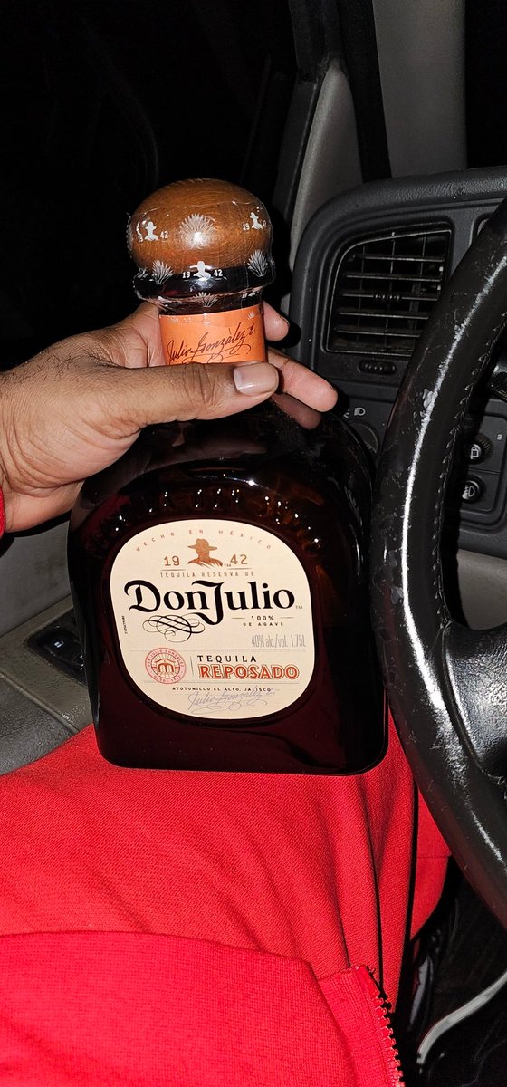 Prrmg2012's tweet photo. Repo Kind of night Big Boy Bottles only https://t.co/yTEFQZWpI8