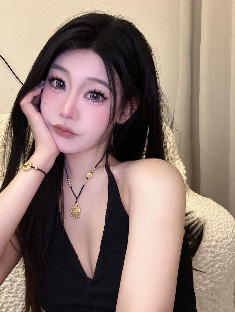 K_Choudhary007's tweet photo. 我覺得趴著才是最舒服的

#清纯   #丝袜睡衣  #手势  #女S调教 #福州 https://t.co/r6kof1vTUL