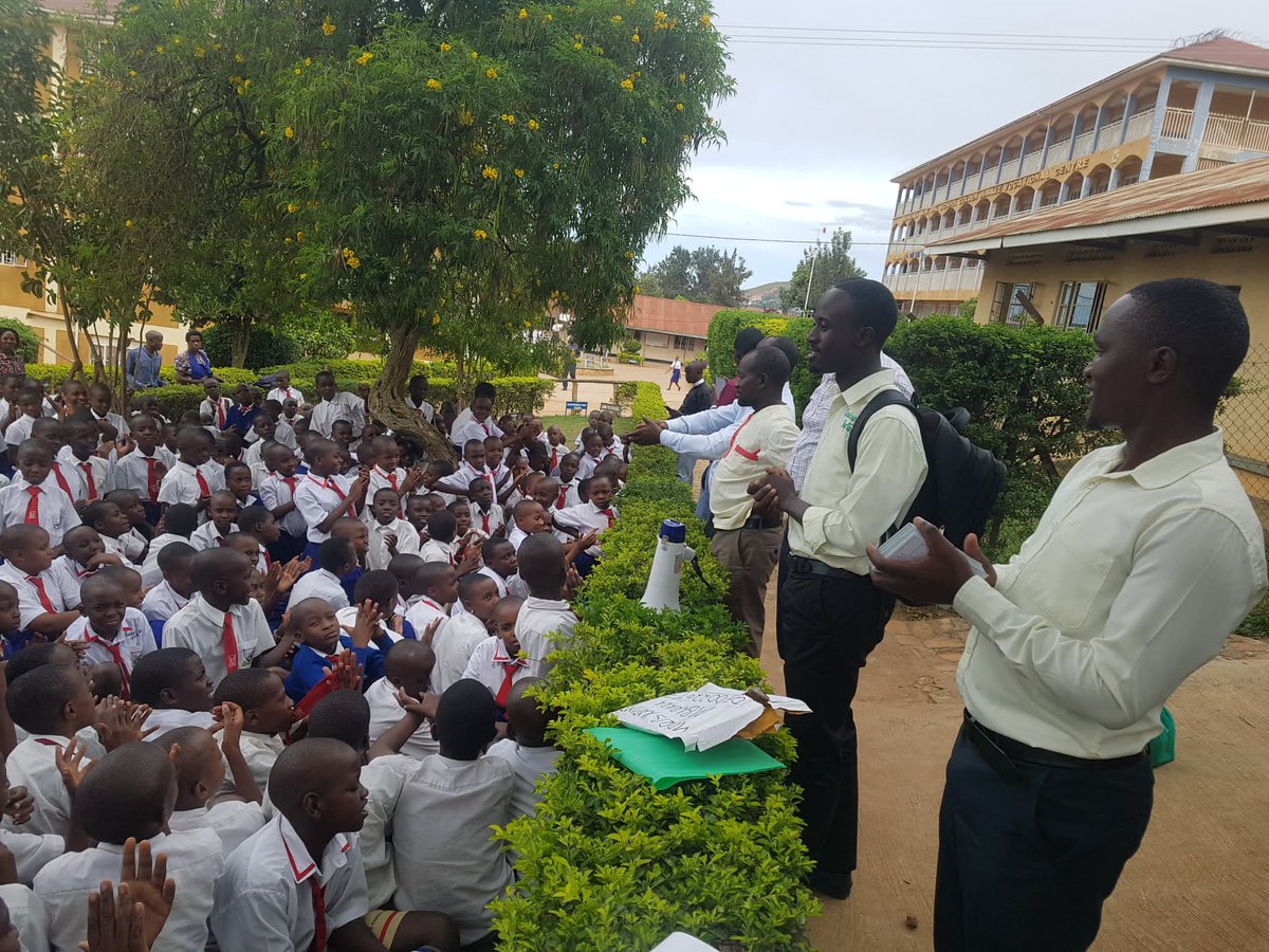 @WildlifeClubsUg Western Uganda Region embacks on our reach visits in schools so as to create awareness on the World 🌍 Earth Day 2024 to be celebrated on 22 April, emphasizing members to protect the earth by planting more tree @Ssesangahamuza2 @rusoketaddeo @ugwildlife @UWEC_