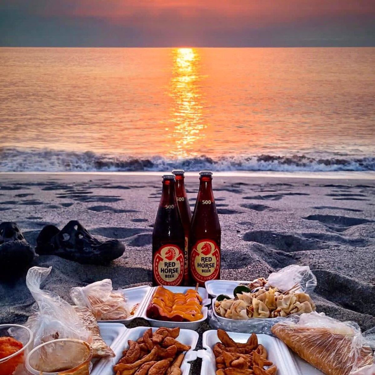 Misterpowersss's tweet photo. Work-life balance. ☘️ https://t.co/vPBkvkftxb
