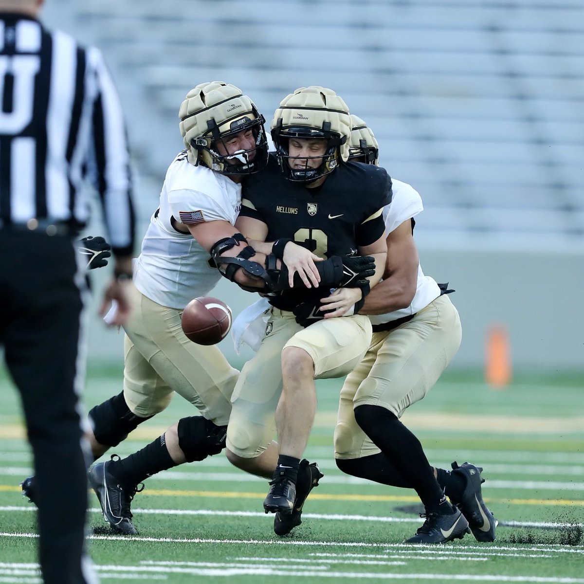 🚨 Strip SACK! 🚨

Team Gold has our first turnover tonight!