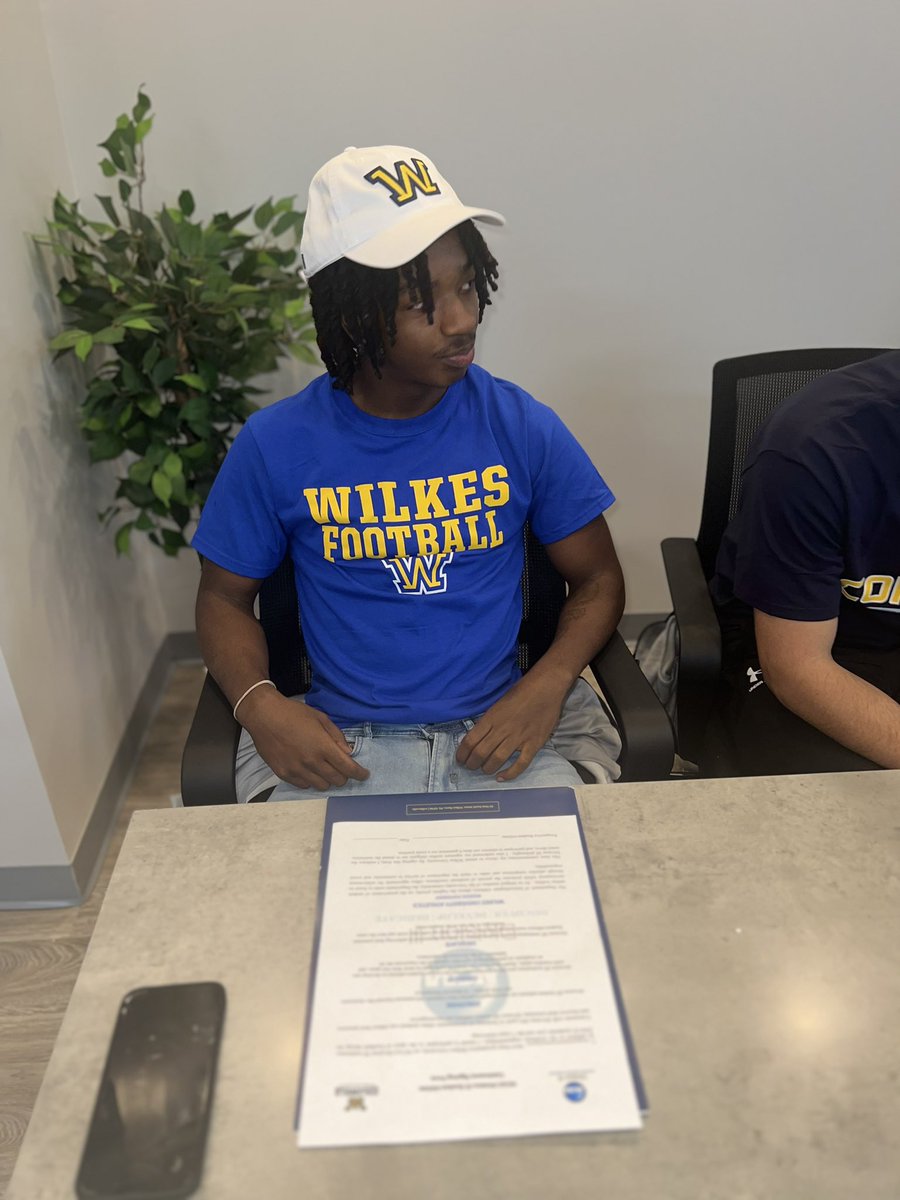 It’s official ✍️💙💛 
<a href="/CoachBiever/">David Biever</a> <a href="/Coach_Bantell/">Chris Bantell</a> <a href="/WilkesFootball/">Wilkes Football</a>