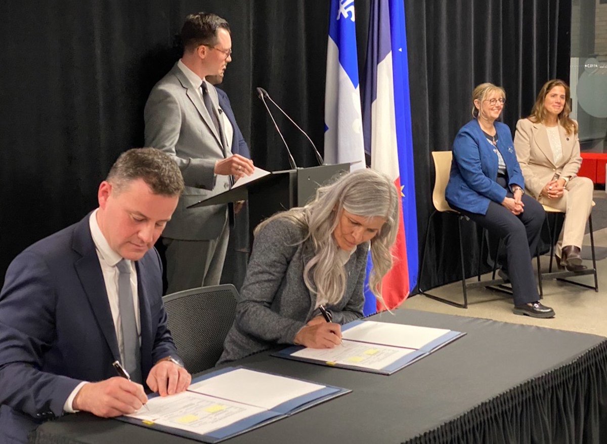 🖊️À l’occasion de la 21e Rencontre alternée des premiers ministres français et québécois, @McGill_Eng et @CS_IntlAffairs @UnivParisSaclay ont procédé à la signature d’un accord pour la création d’un baccalauréat (Bachelor) conjoint en ingénierie globale.