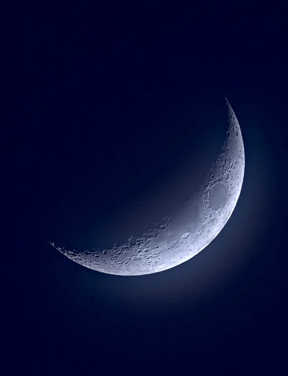 CathAdams1973's tweet photo. A hazy Moon as the sun goes down.
Friday 12th April 7:45pm
SeeStar S50
Wishing you all a very happy weekend and clear skies 
@MoonHourSocial https://t.co/ttV5zaDOdr