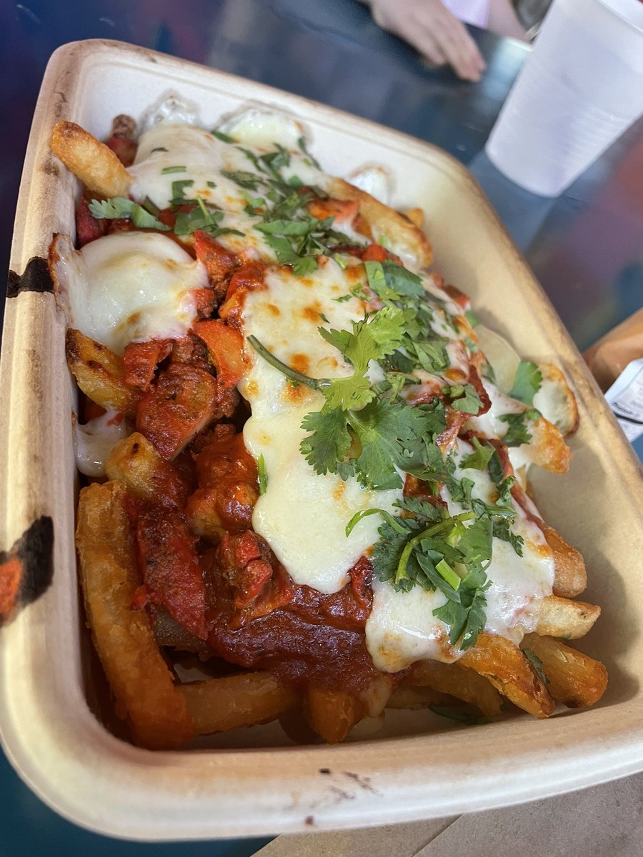 imalmostashley's tweet photo. The tandoori chicken poutine is always a must at Eet @ Disney Springs. 🤤
We tried a bowl with basil cilantro  shrimp and the moilee. Even my 18 month old loves the food here. Thank you for bringing this delicious cuisine to Disney Springs, @ManeetChauhan! https://t.co/Uu6EWoT0Pq
