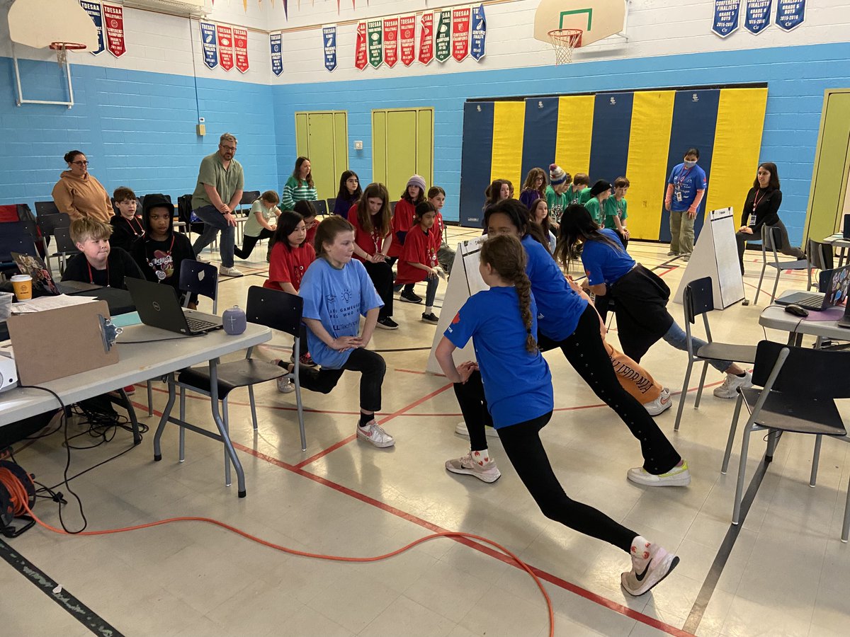 @Sebasualto @PlayCraftLearn @tdsb @McMurrichParent @KatPapulkas Body Break: Time to stretch, a short nutritional break and we move towards the last few gaming rounds. #GirlsWhoGame leading the way! Judges have an opportunity to deliberate😊 🦉 Go Owls Go 🎮 @Sebasualto @PlayCraftLearn @tdsb @McMurrichParent 7/