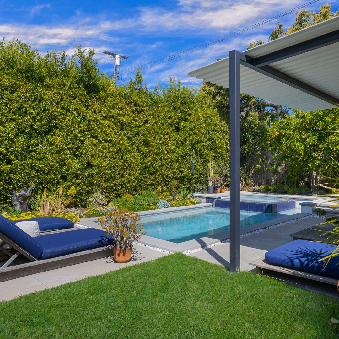 benbelack's tweet photo. New Listing! ✨Open Sunday 1-4PM
This private, light-filled country English home is situated on a quiet, tree-lined street in Wilshire Vista. 
@benbelackgroup @benbelack https://t.co/IOkgqRJ0bH