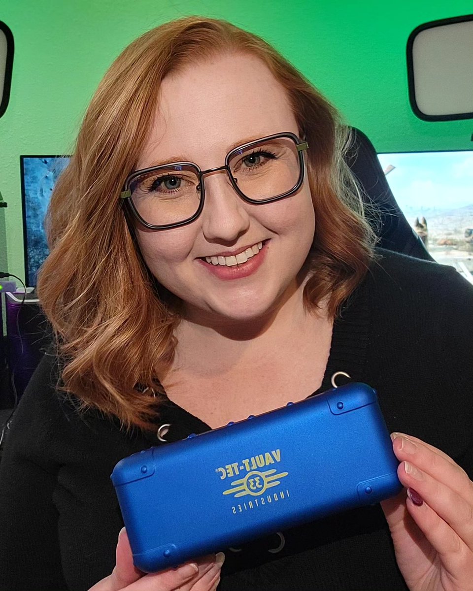 Snagged these on my way out of the Vault ☣️👓 Now I'm ready to watch the new #FalloutOnPrime, & maybe I'll have an easier time reading that tiny pipboy display too! @gunnaroptiks Consistently blows me away with their packaging, attention to detail, and killer collaborations!