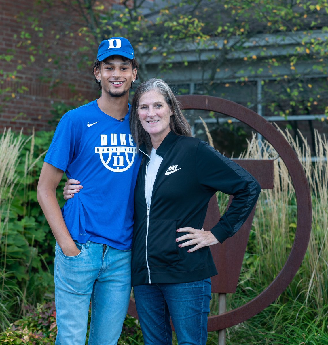 We're deeply saddened by the passing of Kathy Drysdale, mother of Westtown Alum Dereck Lively II ‘22. Our thoughts are with Dereck and his family during this difficult time. Sending our heartfelt condolences from our entire program as we hold the family in the light.