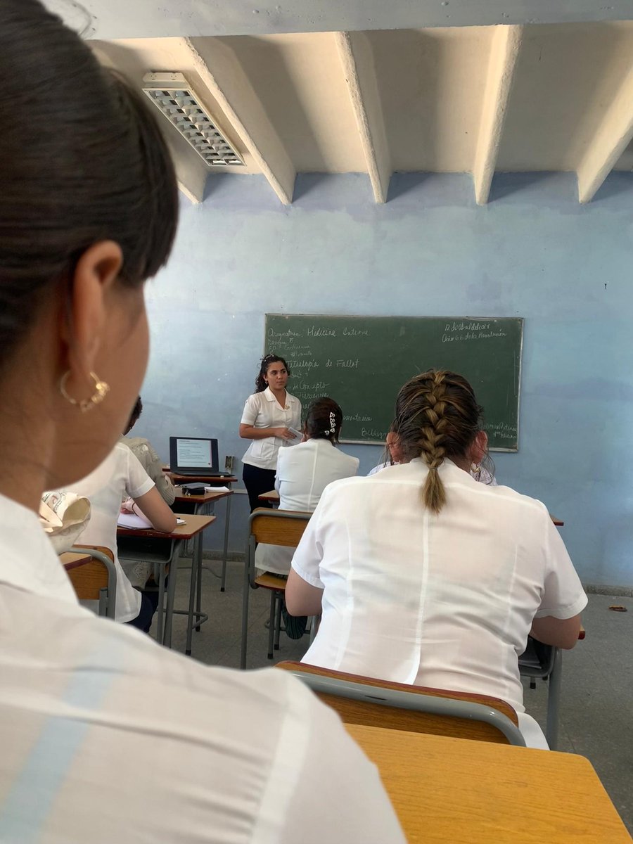 Se realizó en el día de hoy el IX Festival de la Clase 👨🏻‍🏫👩🏼‍🏫en el Hospital León Cuervo Rubio🤍🩺 con una gran participación🤗 y con excelentes resultados😎
Muchas felicidades a todos los estudiantes😊🥳
 #UCMPinar 
#SomosFEU 
#OrgulloUCM
#FEUUCMPinar
#FEUHLCR