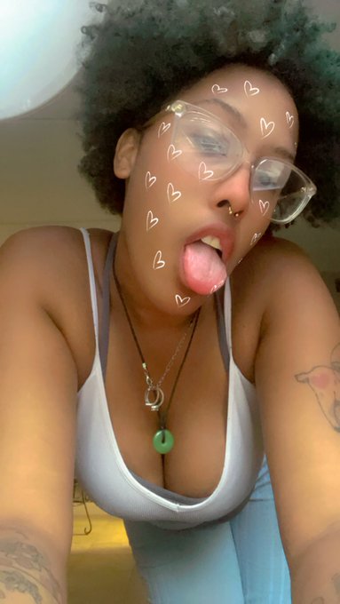 be real with me what position would you wanna fuck me in? 🤭 https://t.co/5qg5NkdMTo