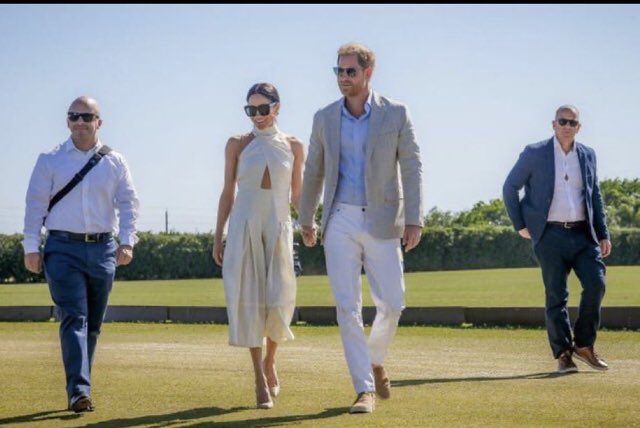 CLOUD NUGGET. Princess Meghan stay winning! 👸❤️💕 tweet media