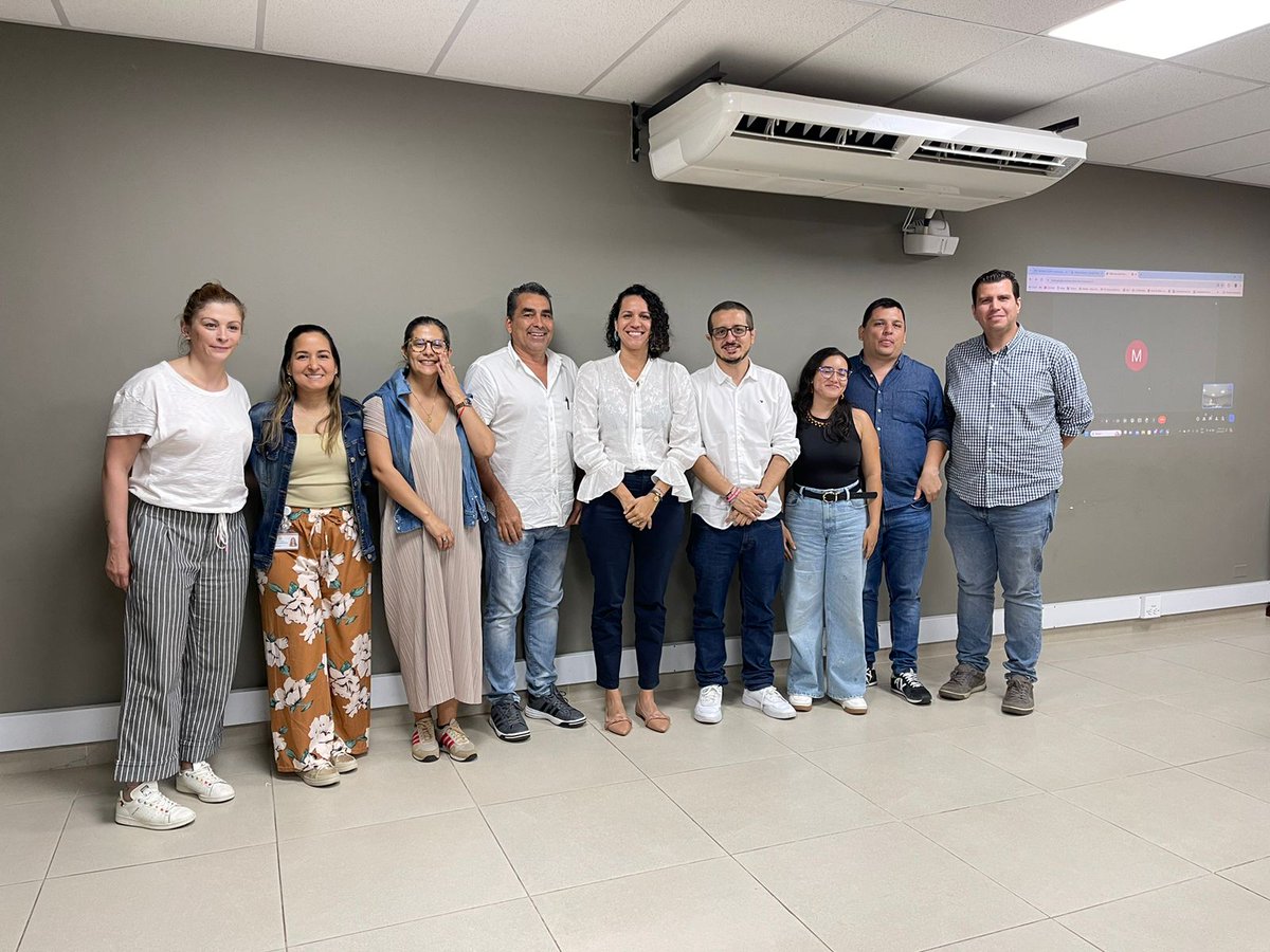 Culmina exitosa jornada de trabajo en Cali. Nos reunimos con la secretarias y consejerías Departamentales de paz de Choco, Valle, Cauca, Nariño y de la ciudad de Cali. Articulamos esfuerzos para conjuntamente territorializar la política publica de paz. 🧵👇