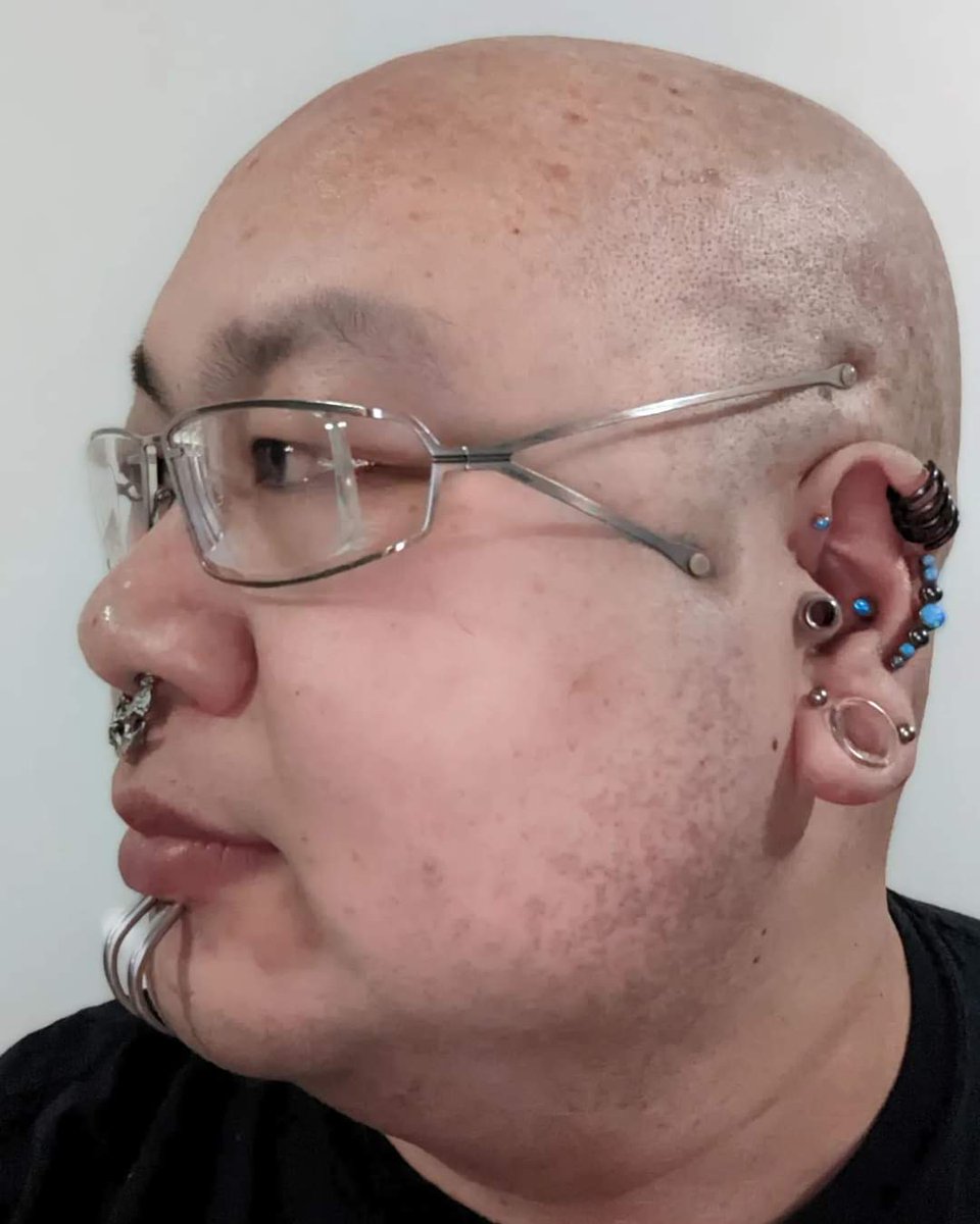 ebilmorris's tweet photo. @ponygalcurtis These are from Parasite Eyewear. I've had these for 10+ years
#parasiteeyewear https://t.co/HM7xetWO4i