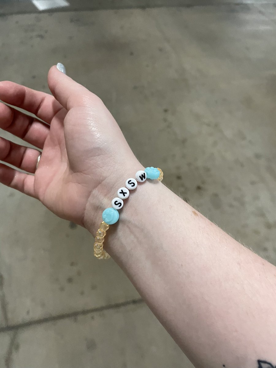 em_rose_98's tweet photo. @paulilovejoy I don’t take this off 😭 I miss you! https://t.co/4OQa3LS2XK
