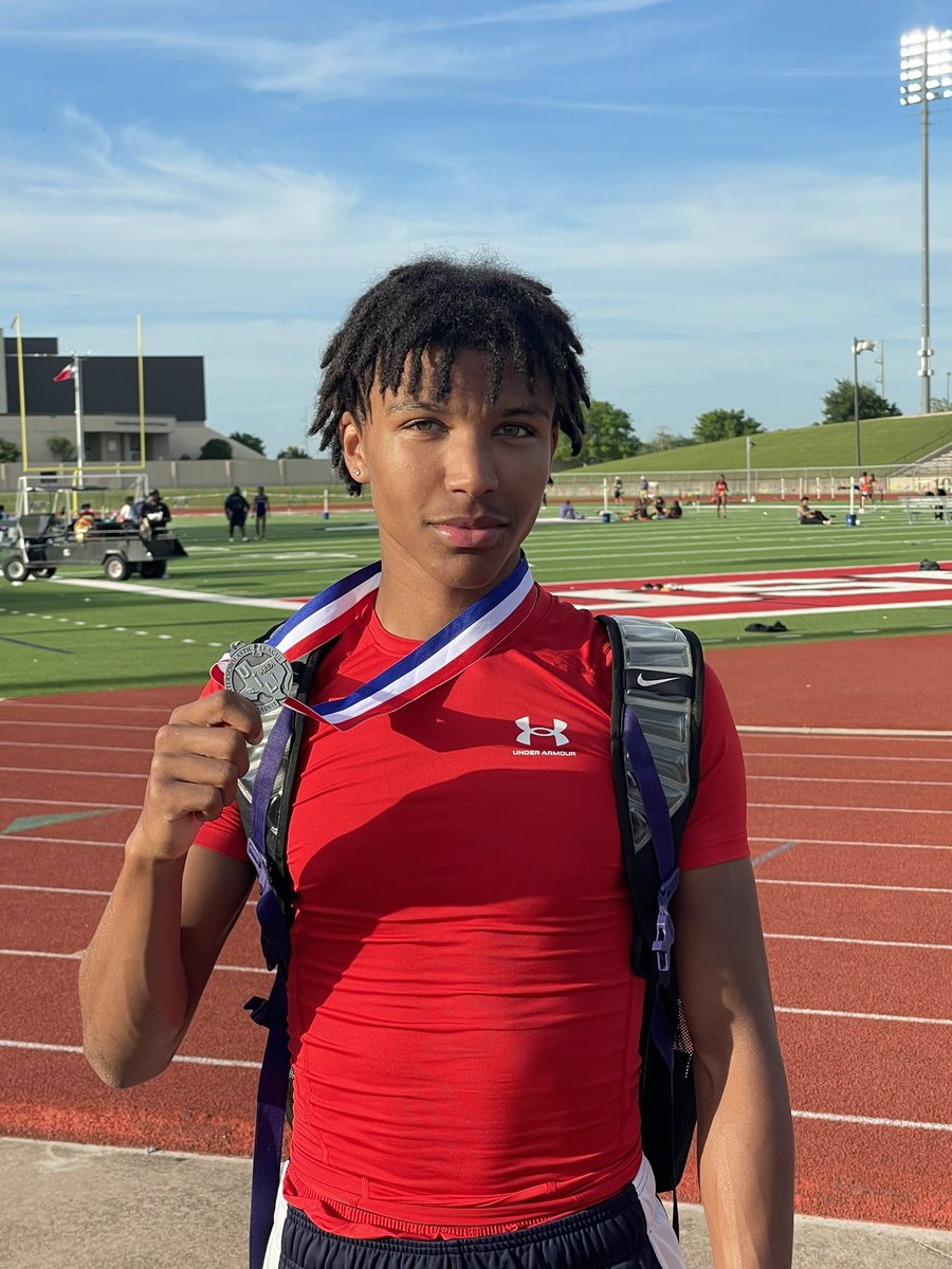 Congrats to Nic Curley on his 2nd Place finish in the 300m Hurdles at the Area Meet!!
