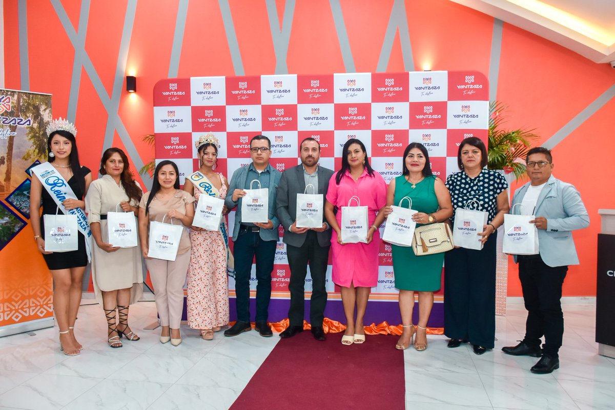 🤩 #Yantzaza presentó su Plan de Desarrollo Turístico.✍️

Los actores turísticos del Valle de las Luciérnagas, autoridades locales y regionales, efectuaron el lanzamiento de esta herramienta de planificación, ejecución y promoción turística.
#YantzazaTuDestino 💚  <a href="/Mariaelalangui/">María Lalangui</a>