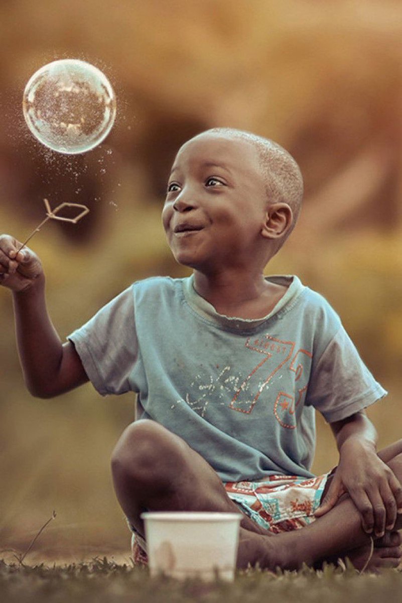 periyakulam's tweet photo. Good morning friends 
-
A world of my creation.
It belongs to me..!

O..God,
Don't break his dream,
Since your Universe is also a " bubble " .
#Fivelines https://t.co/RqxMpJ9z9B