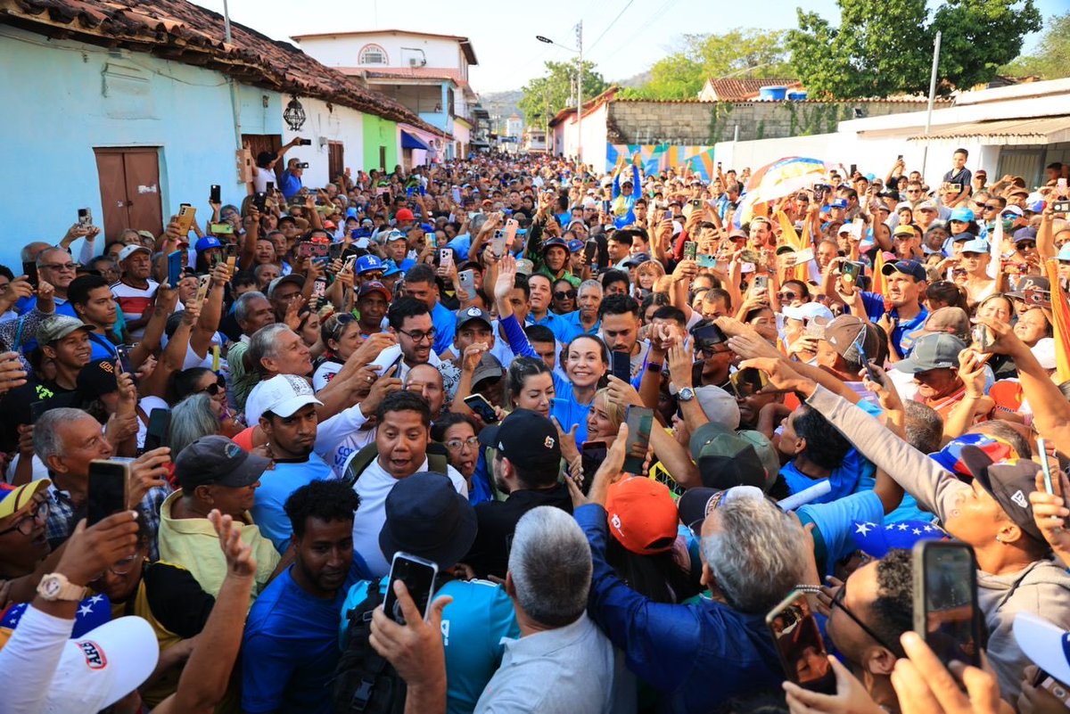 Continúa el tsunami de cambio y libertad en la calle
#ConVzla
@MariaCorinaYA 
@LaCausaRVe