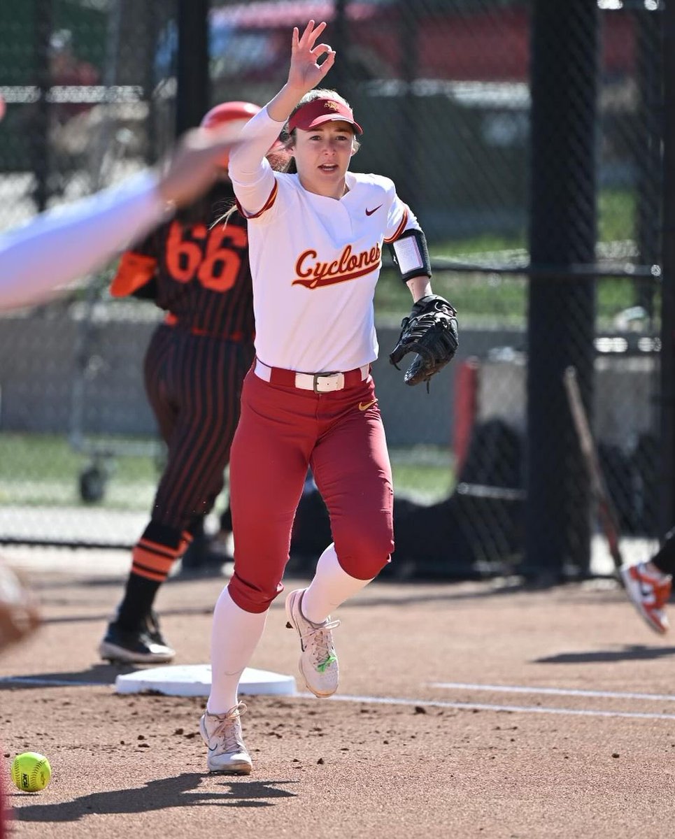 NCAA Softball tweet media