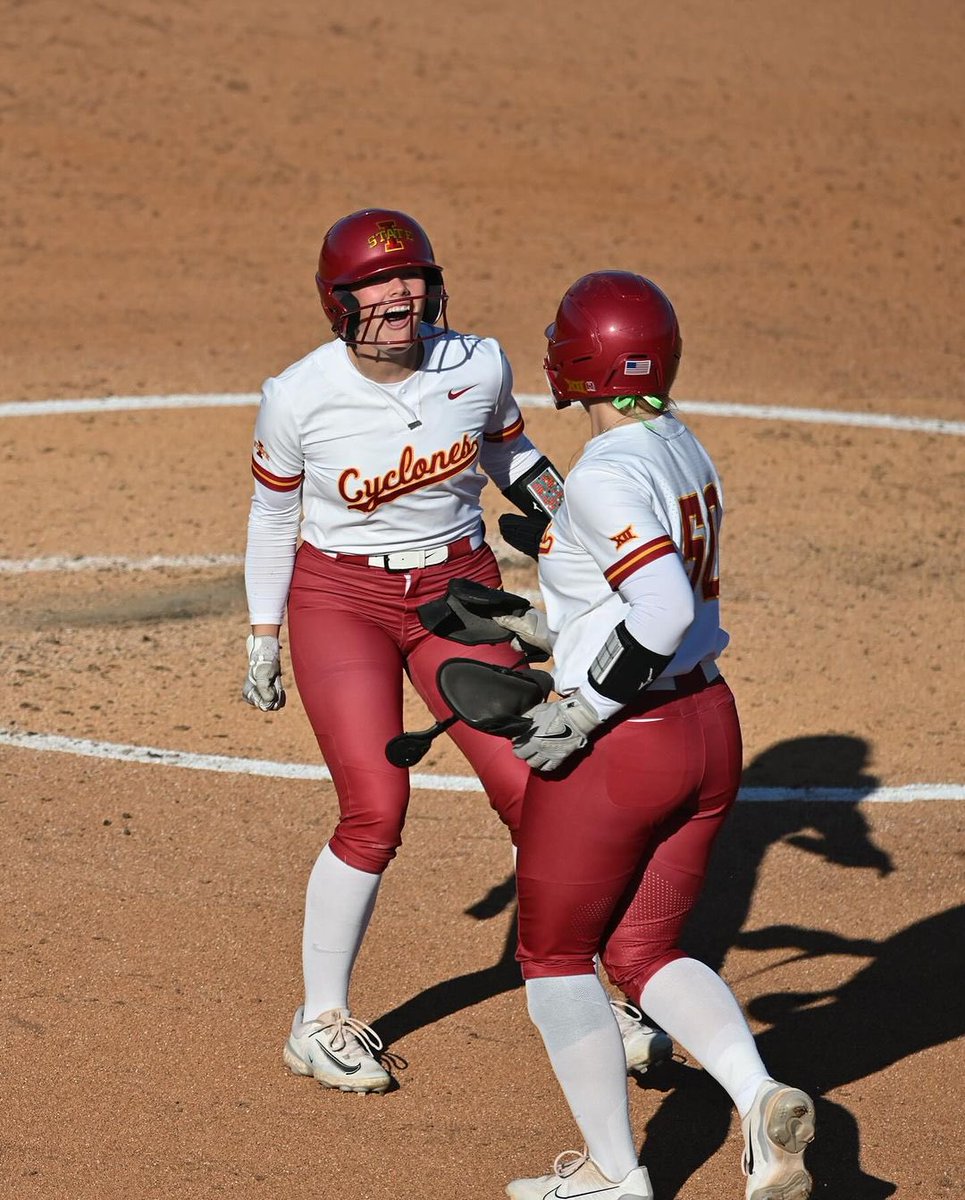 NCAA Softball tweet media