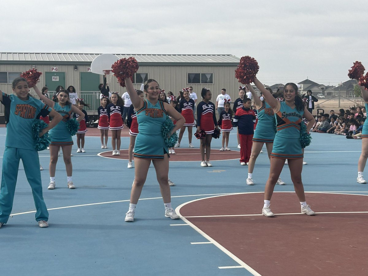 JFCarrasco_JCE's tweet photo. Our STAAR Rally was so much fun! Our Buffs are ready to beat the STAAR next week!
❤️🦬 #JCEbuffaloes #Buffvengers #TeamSISD https://t.co/Szoivm9idl