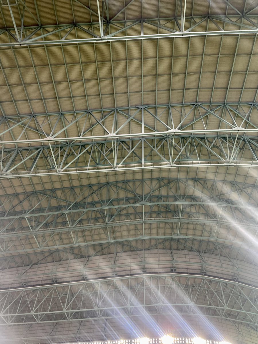 astrosbatgirl's tweet image. This skyline 😍😍😍😍 Love our #retractable roof !