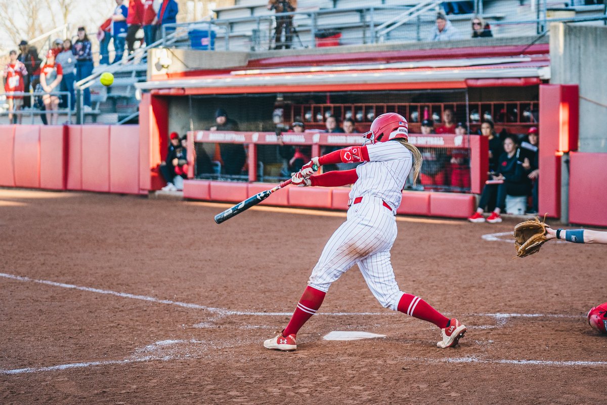 BadgerSoftball tweet picture