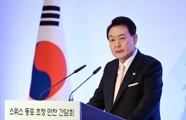 The leadup to South Korea's election saw President Yoon Suk-yeol embroiled in a series of damaging controversies. His party paid the price. buff.ly/3WdirFp