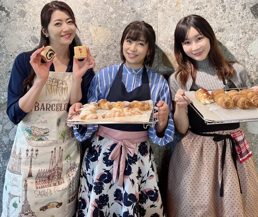3人でパン習いに行きました^_^
範田紗々ちゃんと大島優香ちゃんと大島優香ちゃんと♪
私は甘酒入り餡パン🍞
先日は2種類のクリームコロッケパン🍞
美味しい〜！

私が開催しているパン教室イベントは、
5月4日東京、26日名古屋、6月8日大阪です。
イベント案内はhojyoclub＠gmail.comに
メールしてね♡ https://t.co/4CpIGQEV4O
