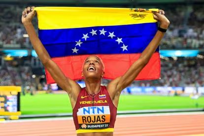 CoralTeresa's tweet photo. Envío todo mi apoyo, oración y solidaridad para nuestra Reina 👑 @TeamRojas45 ❤️✨ https://t.co/RQqsh6vnhP