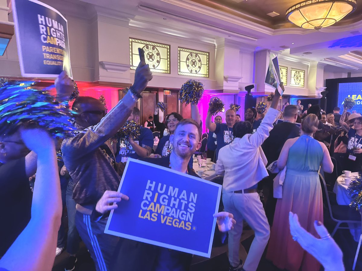 HRC_NV's tweet photo. 🎉 Happy Friday! Today, we’re celebrating @HRC’s volunteers and the hours of service they contribute to making our communities a better place. 

Here’s to our @HRCLasVegas members keeping up the fight for equality! #HRCOnTheHill https://t.co/bn0Sse9TVO